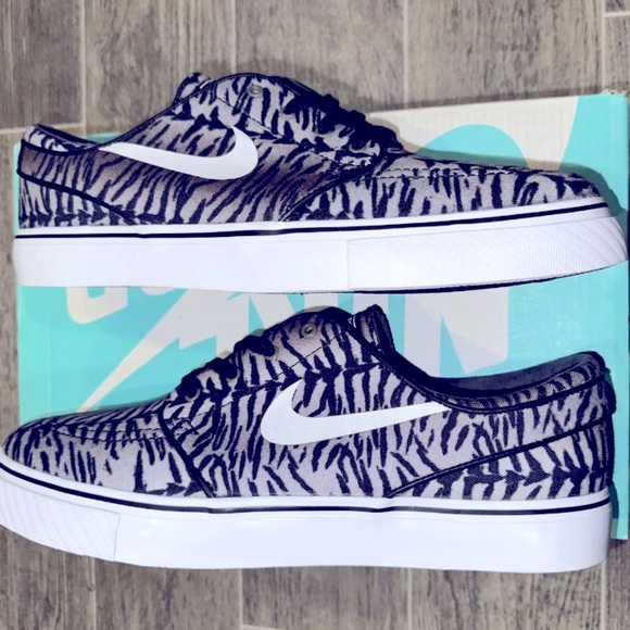 Stefan Janoski Black Panther
